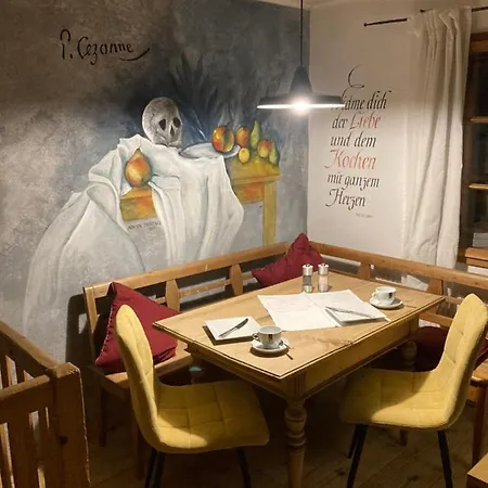 Schankwirtschaft Lägenhet *